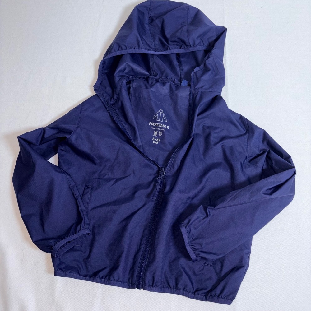 Uniqlo Pocketable Parka age 5-6 years Navy Blue Water Repellent UV Cut Zip Up